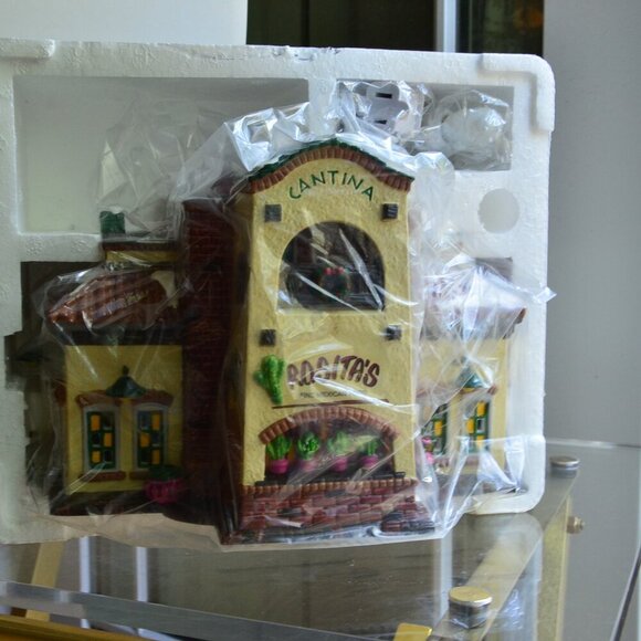 Dept 56 Department 56 Rosita's Cantina Original Snow Village LIGHTED - Picture 10 of 10